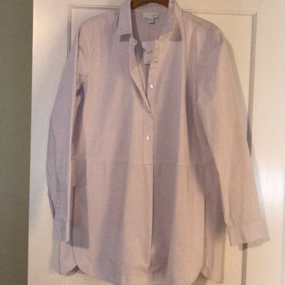 Pullover dress shirt